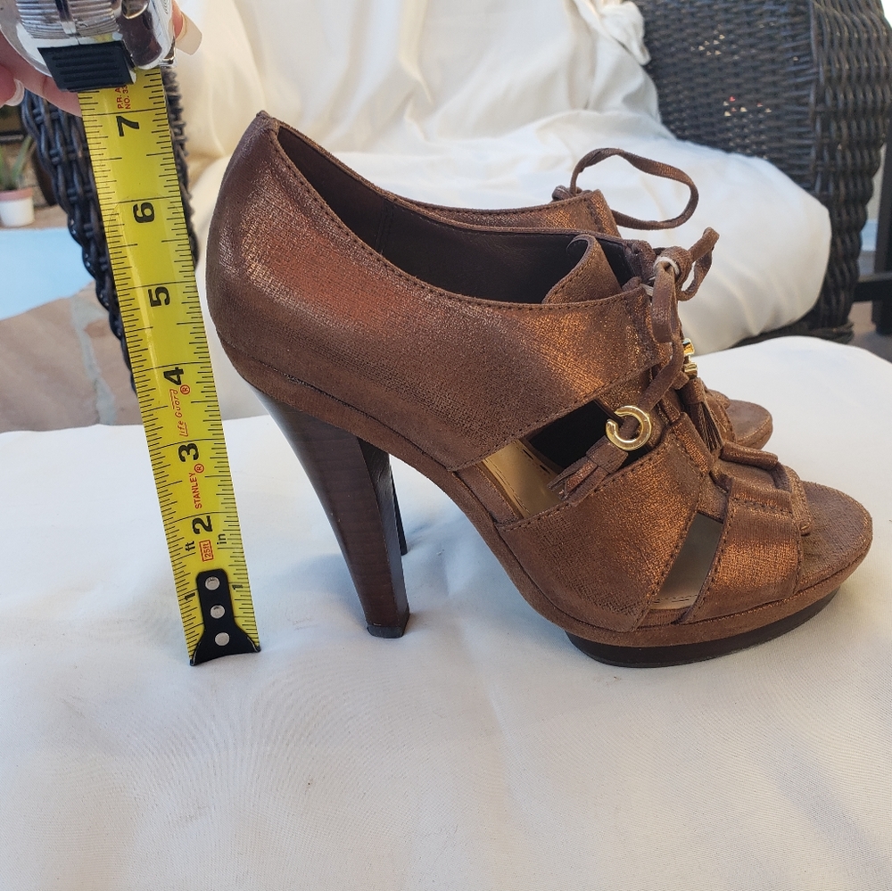 Heels - Picture 7 of 7